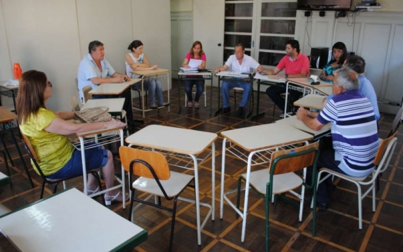 Jovens devem participar das reuniões do Conselho Municipal dos Direitos da Criança e do Adolescente