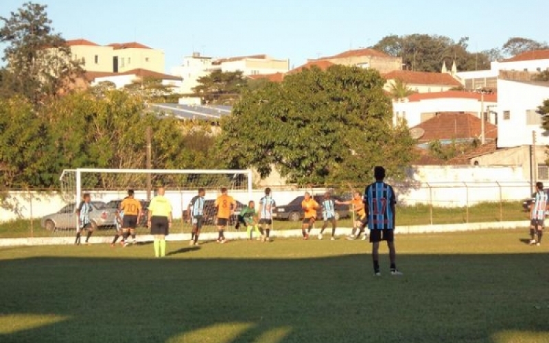 Goleiro do Aeroporto é destaque após vitória sobre Guapirama