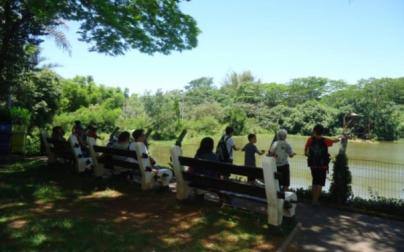 Alunos do EJAI conhecem Zoológico e Jardim Botânico