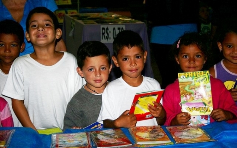 Alunos da Rede Municipal participam da Feira do Livro