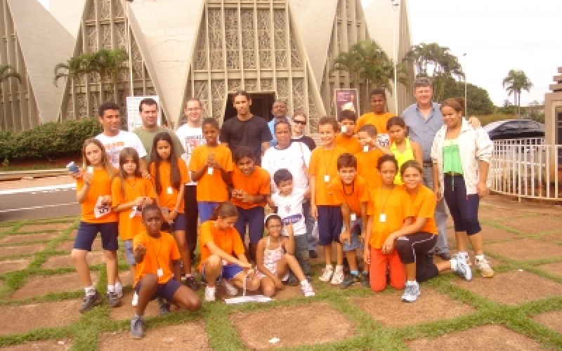 Equipe do atletismo vai a Maringá e traz medalhas