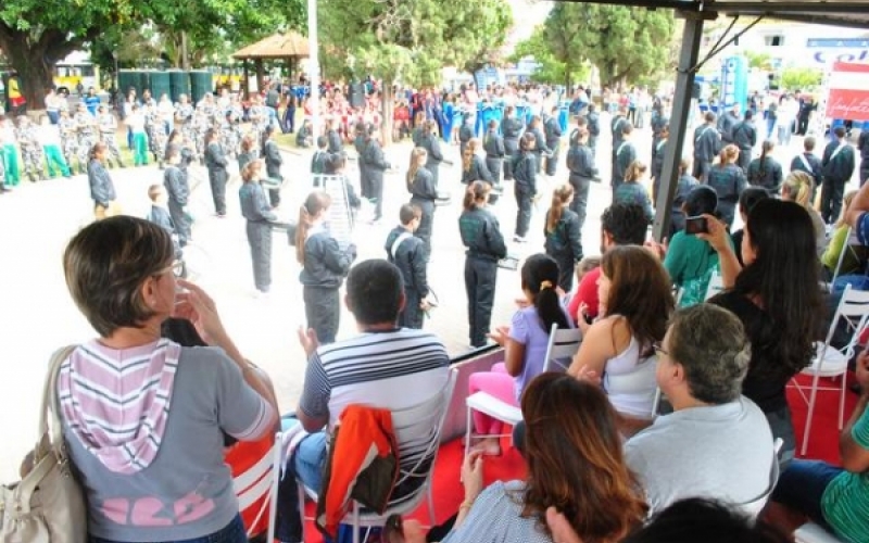 Público prestigia Encontro Regional de Bandas e Fanfarras