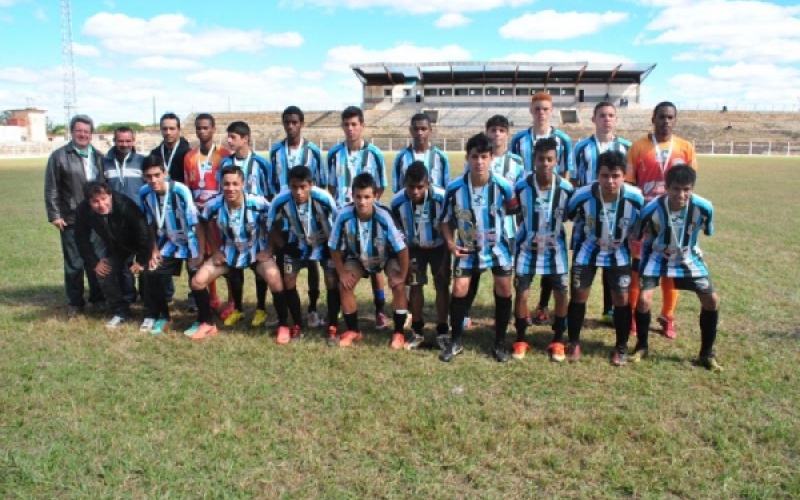 Com gol nos últimos minutos, Jacarezinho fica com o vice campeonato