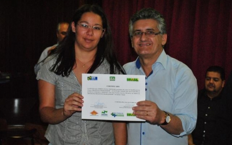 Jacarezinho realiza formatura do PROJOVEM Trabalhador