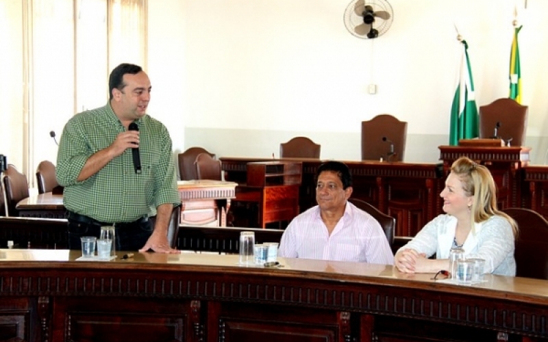 Prefeita Tina e presidente Zola recebem Deputado Federal Francischini