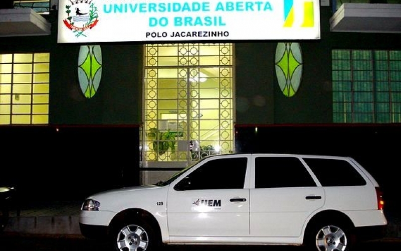 Vagas para Pedagogia e Física