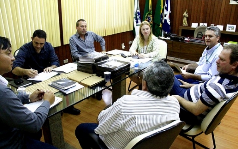 Representantes do Crea-PR e AEAANP discutem viabilização do aeroporto