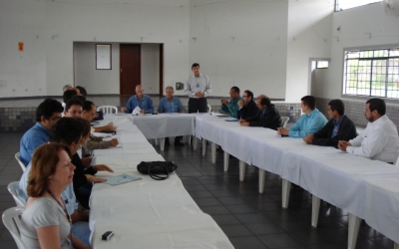 Diretor de Agricultura e Pecuária participa de reunião sobre café