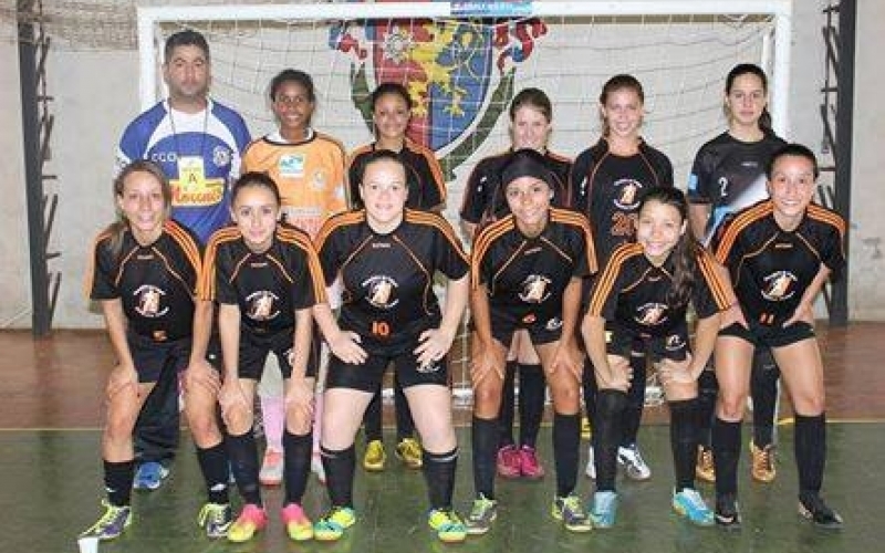 Equipes de Jacarezinho disputam competição em Apucarana