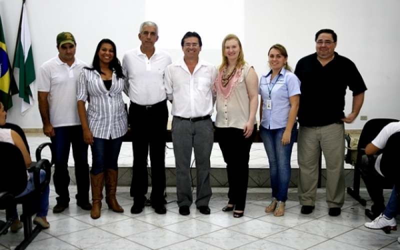 Prefeitura firma convênio para ampliar produção de ovos em Jacarezinho