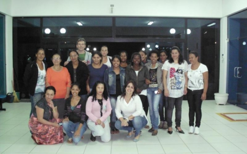 Curso de Manicure tem módulo encerrado em Jacarezinho