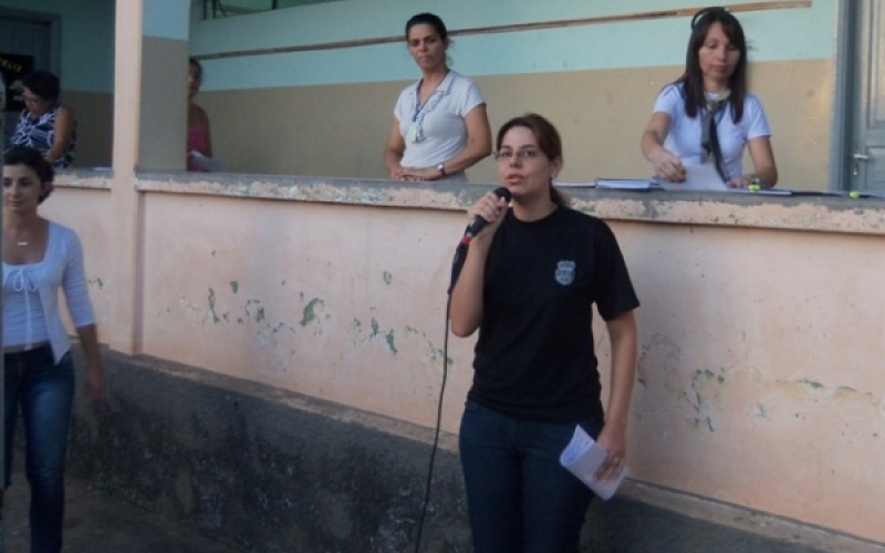 Parceria entre família e escola é destaque em reunião