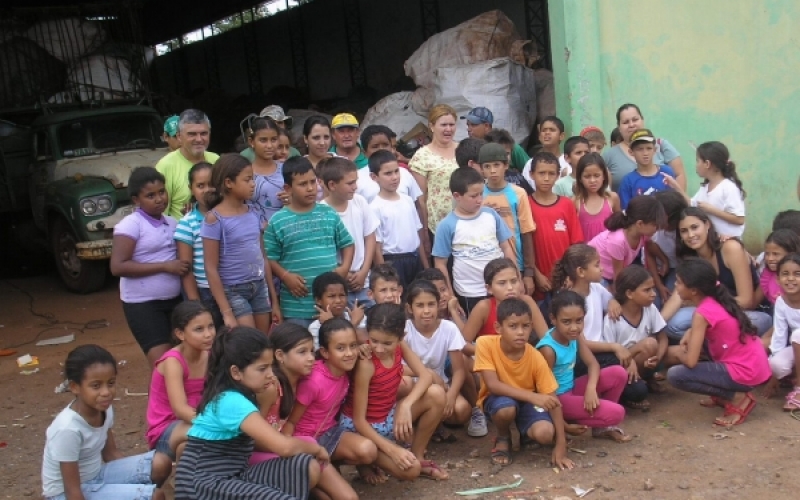 Meio Ambiente coloca alunos do Panorama em contato com reciclagem 