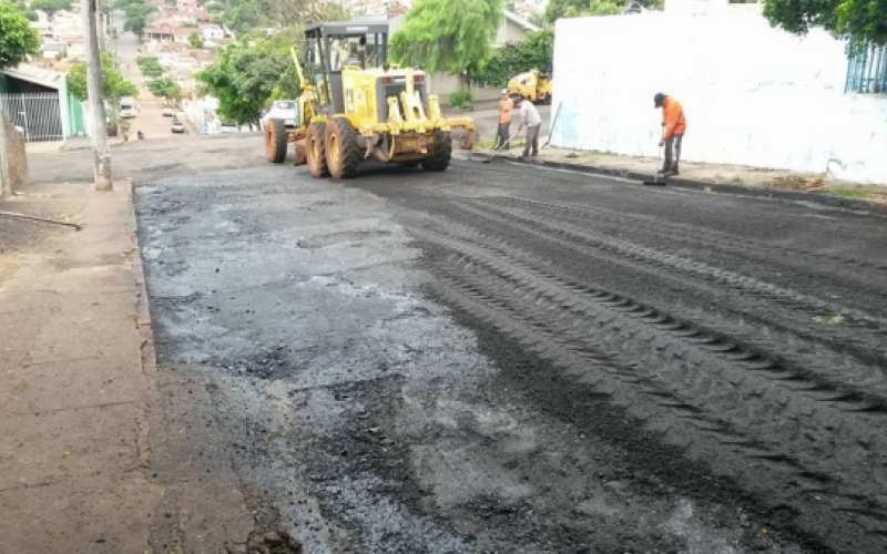 Operações Tapa Buracos continuam em vários bairros