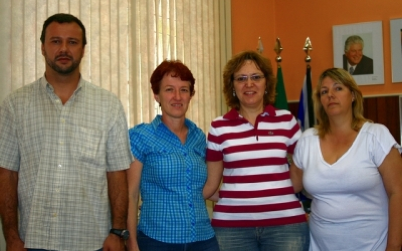 Equipe da UEM aprova pólo presencial de Jacarezinho