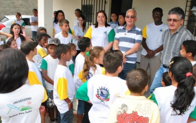 Crianças realizam atividades do PETI no contra turno escolar