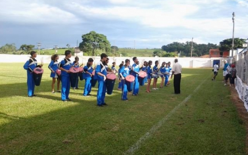 Fanfarra de Jacarezinho participa de eventos em Ibaiti e Pinhalão