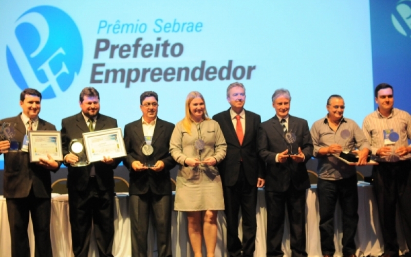 Tina Toneti vence prêmio estadual de Gestão Pública 