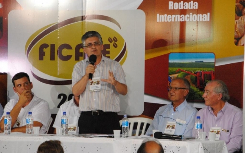 Ficafé 2014 é aberta oficialmente em Jacarezinho