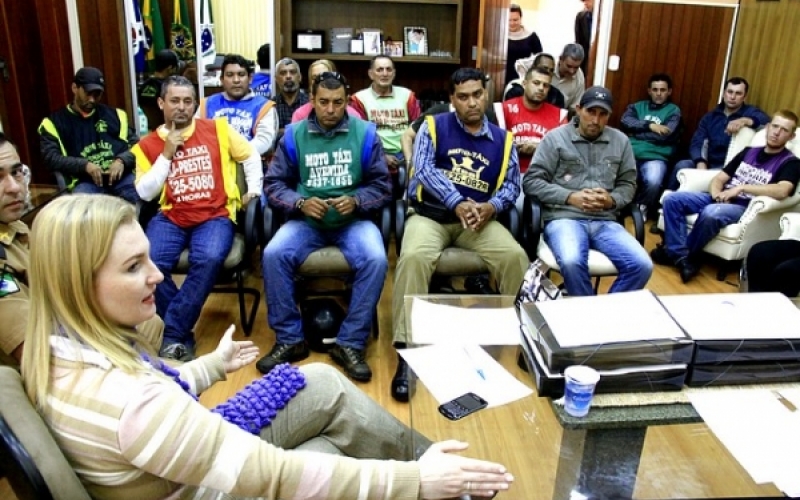 Prefeitura, PM e representantes da classe discutem formulação de lei