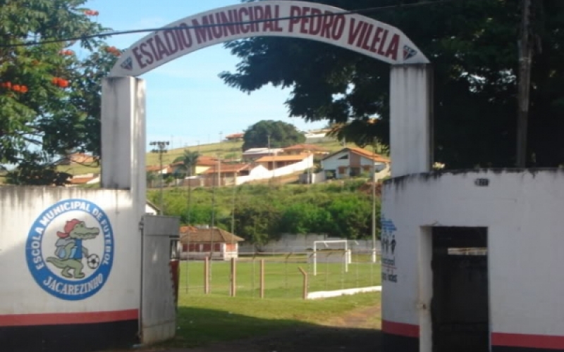 Domingão tem “Brincando com crianças” no Estádio! 