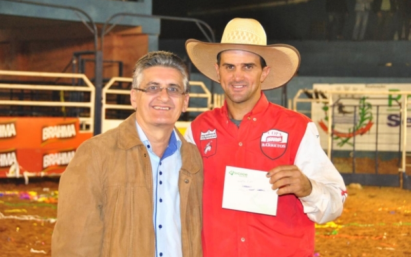 Leandro Guadeline é campeão da etapa Copa Brahma Barretos na 24ª FETEXAS