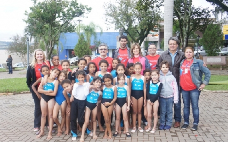 Profissional da Federação visita projeto de Escola de Talentos