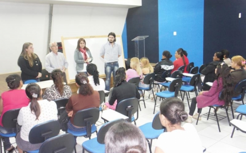 Começa curso “Técnico em Manicure” gratuito em Jacarezinho