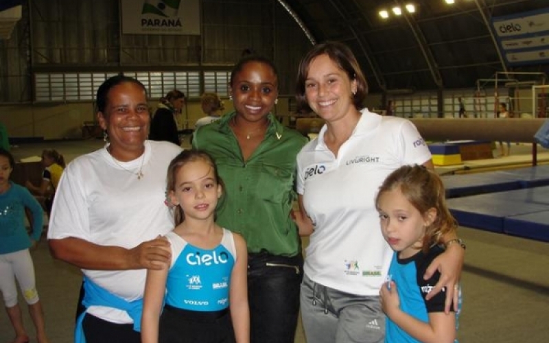 Professoras da Escola de Talento de Ginástica Artística participam de capacitação
