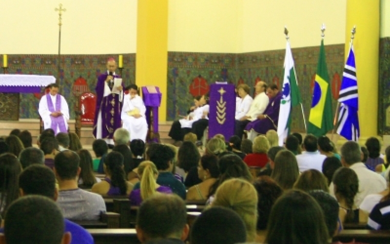 Dom Fernando celebra missa pelo aniversário de Jacarezinho