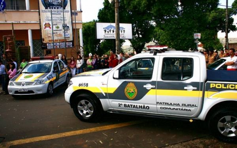 Entrega de viaturas para Jacarezinho