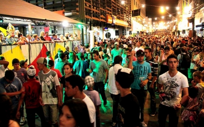 Mais de dez mil pessoas prestigiaram o Carnaval