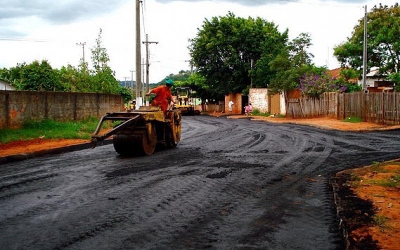 OBRAS NÃO PARAM