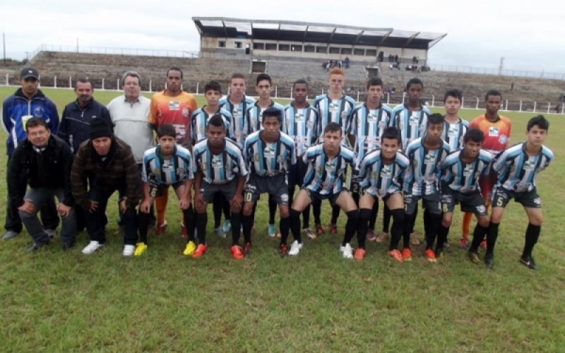 Jacarezinho vence nos pênaltis e está na final dos Jogos da Juventude