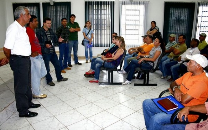 Gêneros Alimentícios