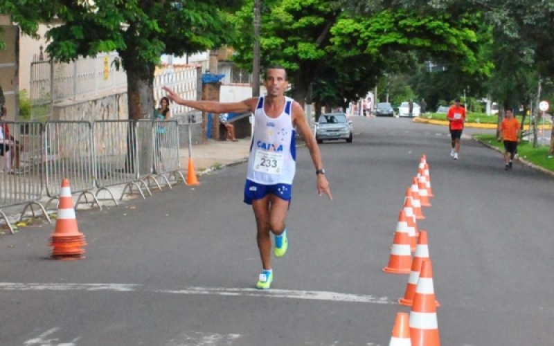 Atleta do Cruzeiro vence 27ª Corrida Rústica de Jacarezinho