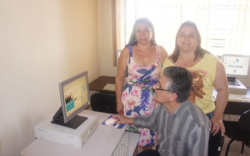 Meta é levar telecentro para todos os bairros de Jacarezinho