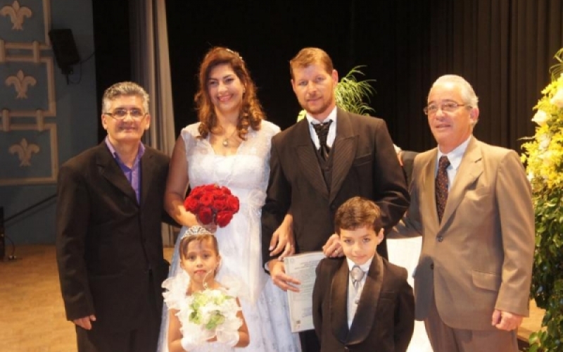 65 casais dizem o SIM em Casamento Comunitário