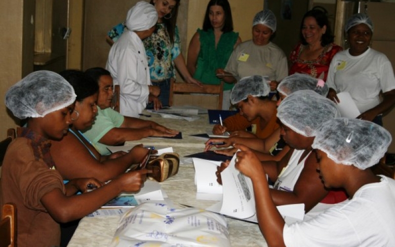 Curso de Doces para os futuros moradores do Jardim Paraíso