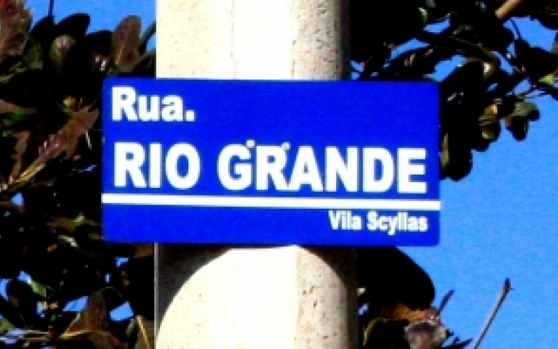 Novas placas de identificação