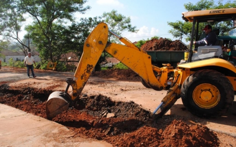 Departamento de Obras elimina problema crônico na Vila Setti