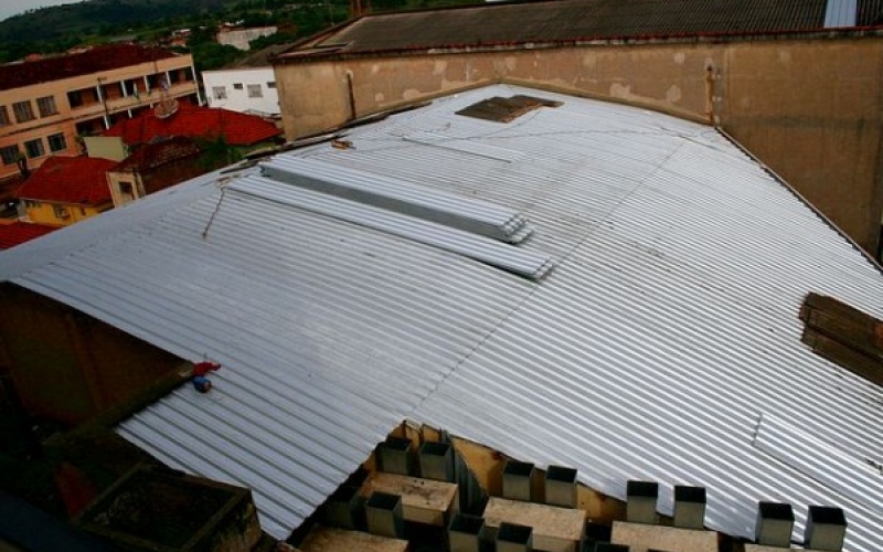 REFORMA NO CINE TEATRO IGUAÇU