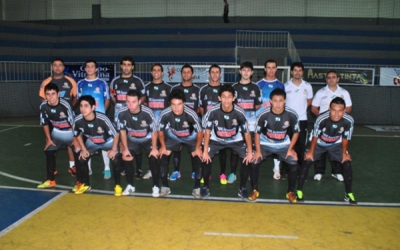 Com vitória sobre líder, Futsal Jacarezinho ainda tem chances de classificação