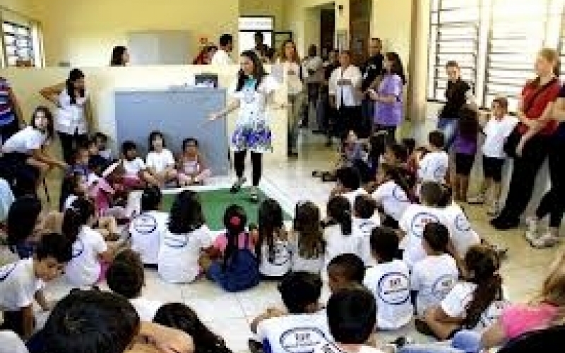 Projeto disponibiliza a comunidade mais mil livros na Biblioteca Cidadã