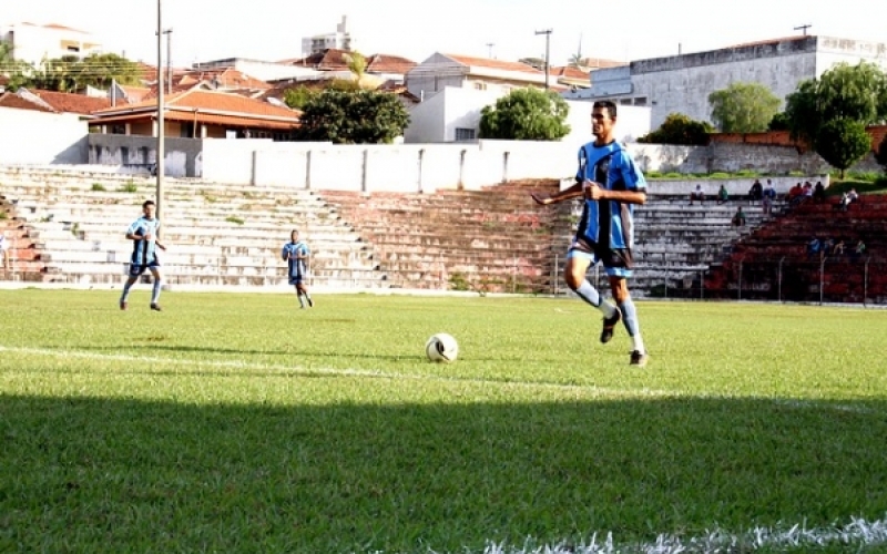 Jacarezinho garante a final no Estádio Pedro Vilela