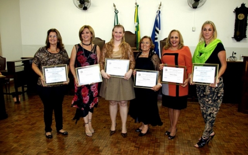 Mulheres que são destaque na política recebem homenagem