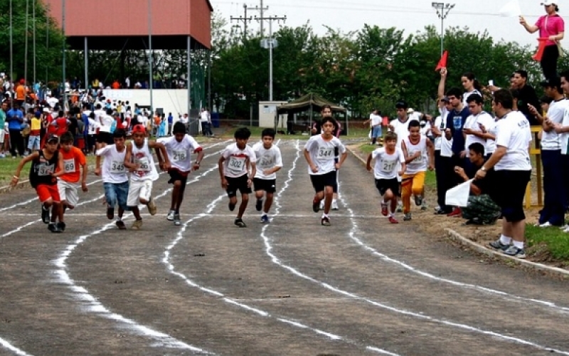 Jacarezinho realiza campeonato de atletismo