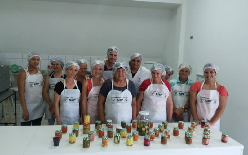 Cursos de Geração de Renda em Jacarezinho