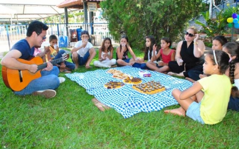 Alunos municipais participam de confraternização de fim de ano