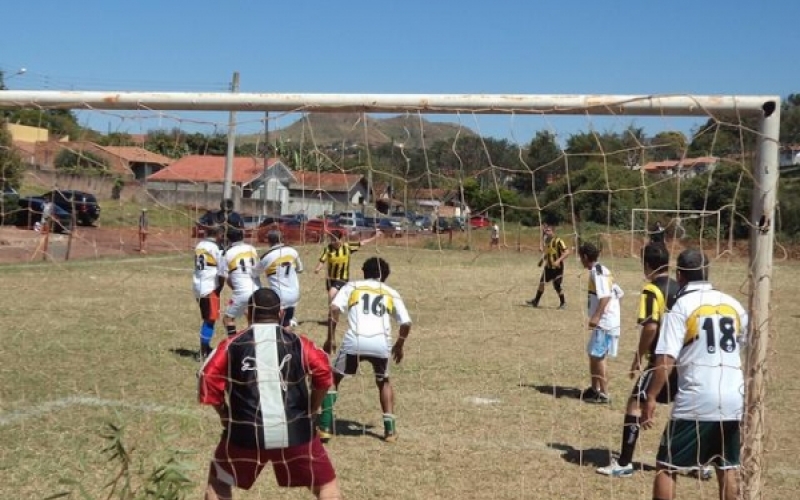 Associação Quatro Bairros promove torneio de futebol Sete de Setembro